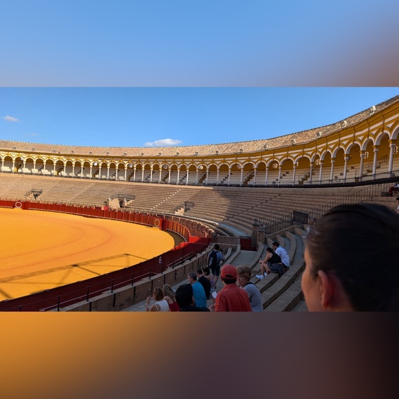 Meet your Posher, Esther - Picture 9 of 12